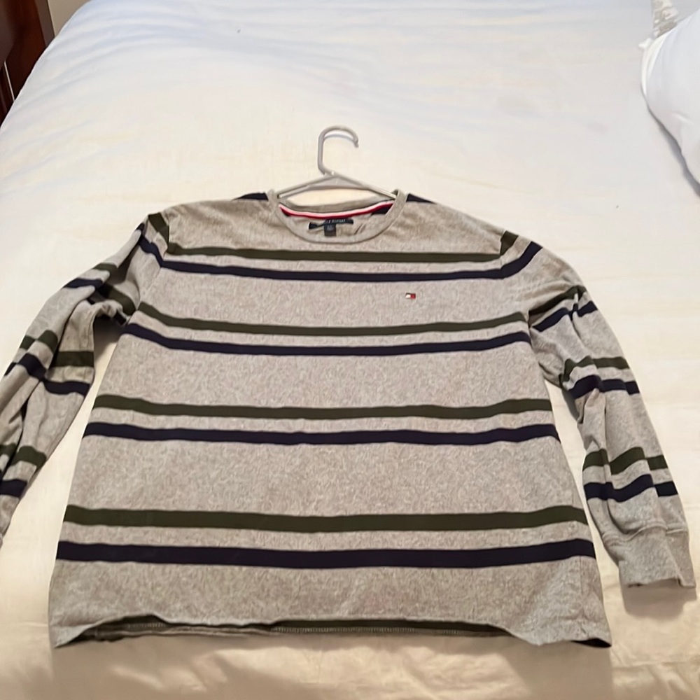 Never worn. Tommy Hilfiger size large